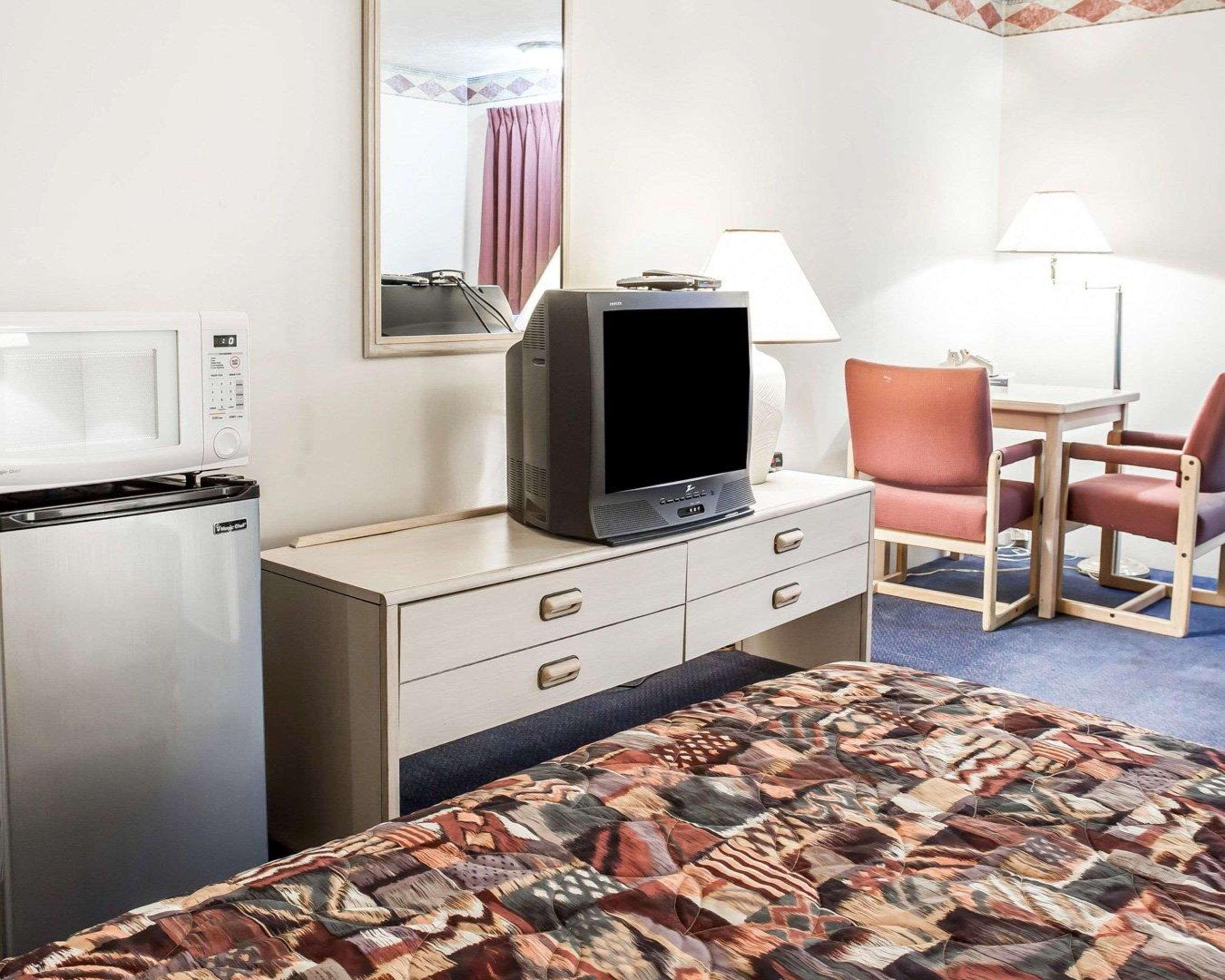 Rodeway Inn & Suites Spokane Valley Ngoại thất bức ảnh
