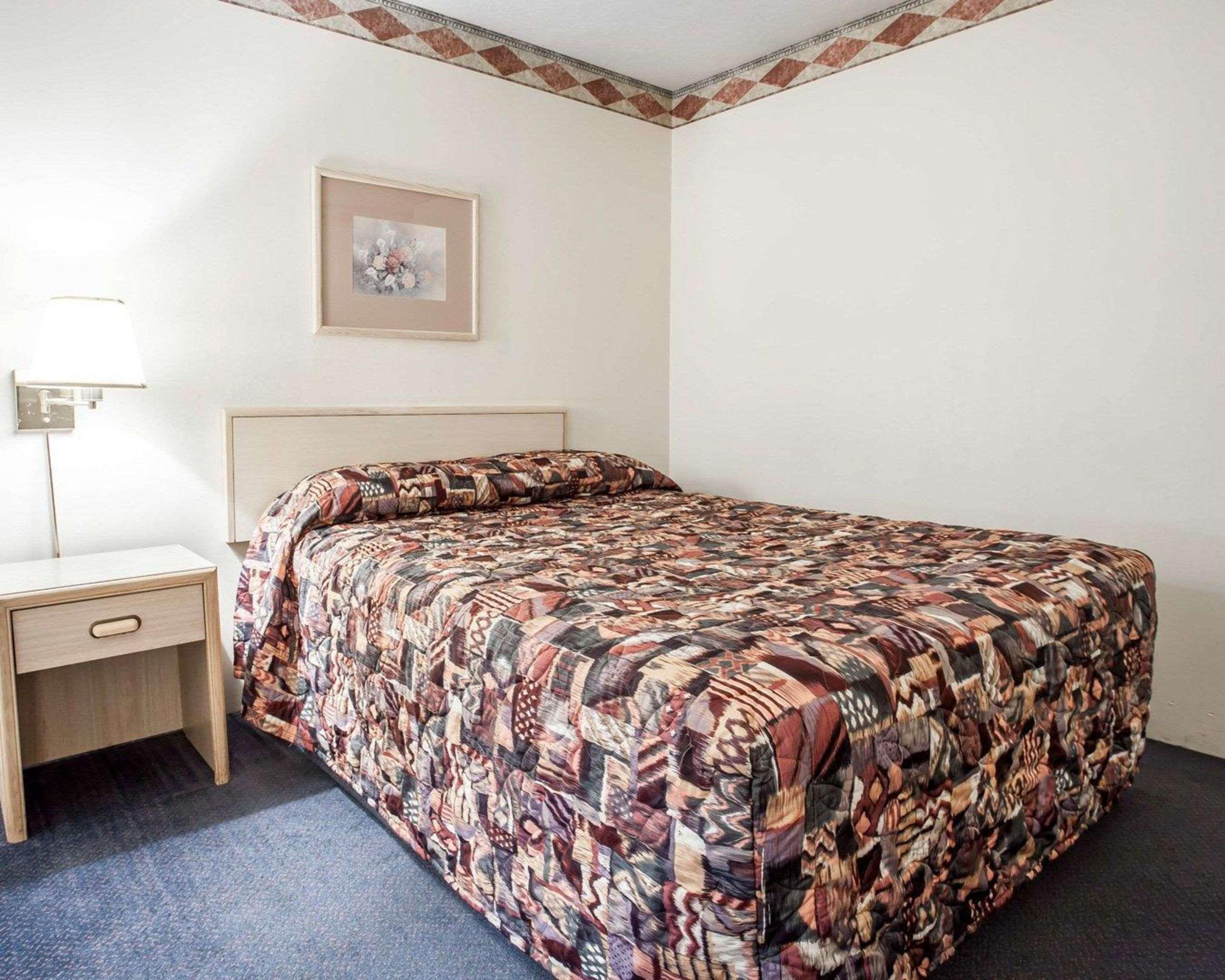Rodeway Inn & Suites Spokane Valley Ngoại thất bức ảnh