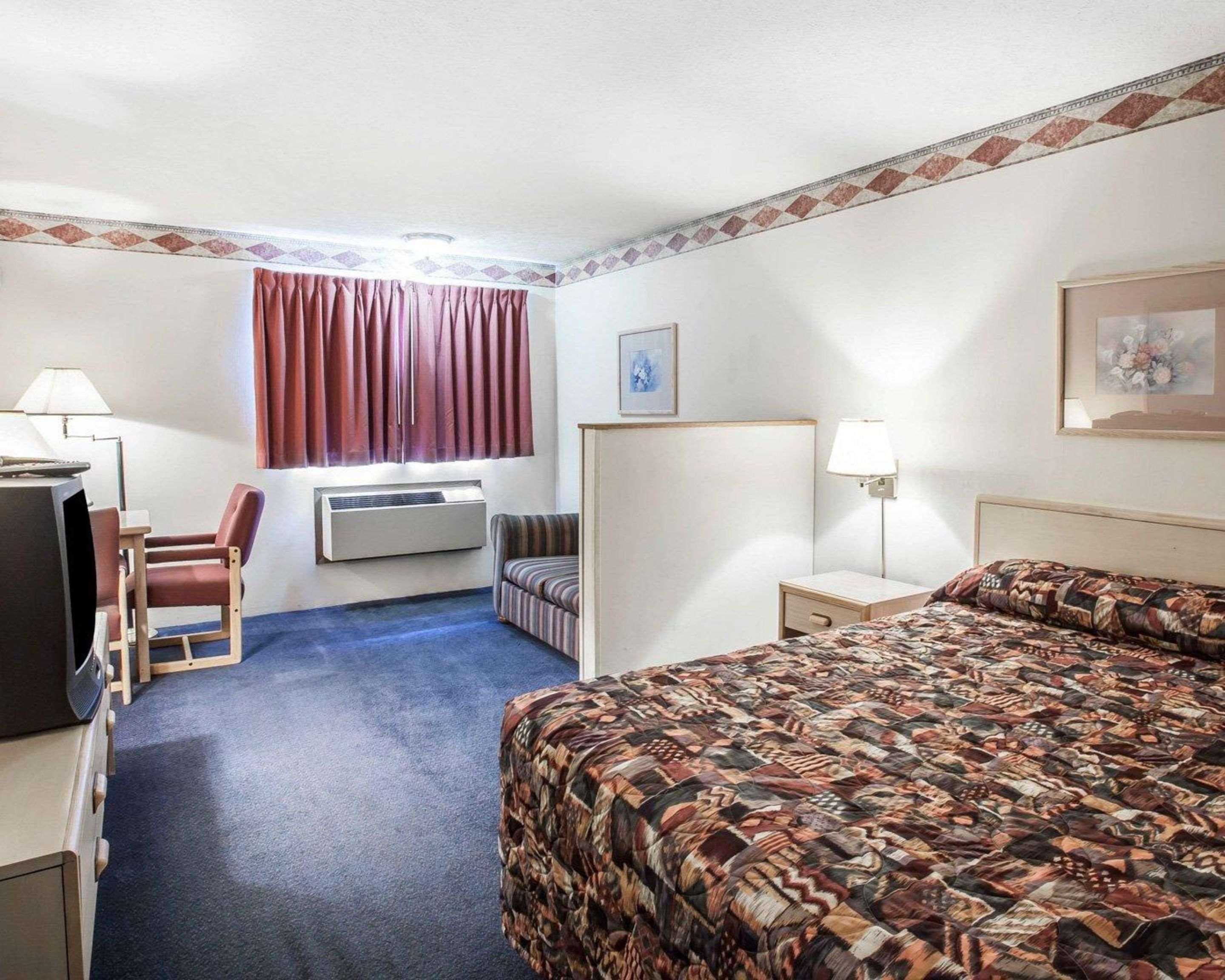 Rodeway Inn & Suites Spokane Valley Ngoại thất bức ảnh