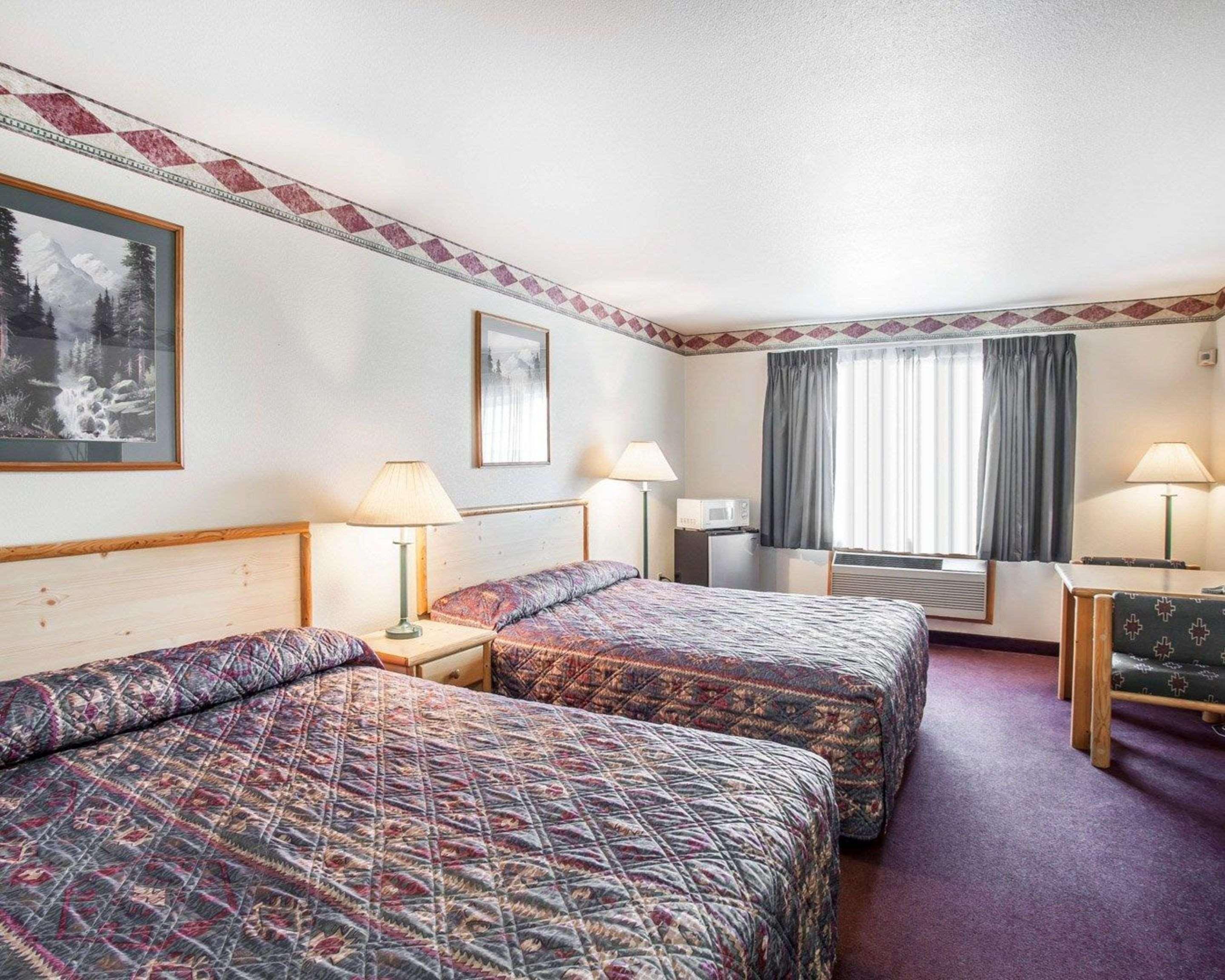 Rodeway Inn & Suites Spokane Valley Ngoại thất bức ảnh