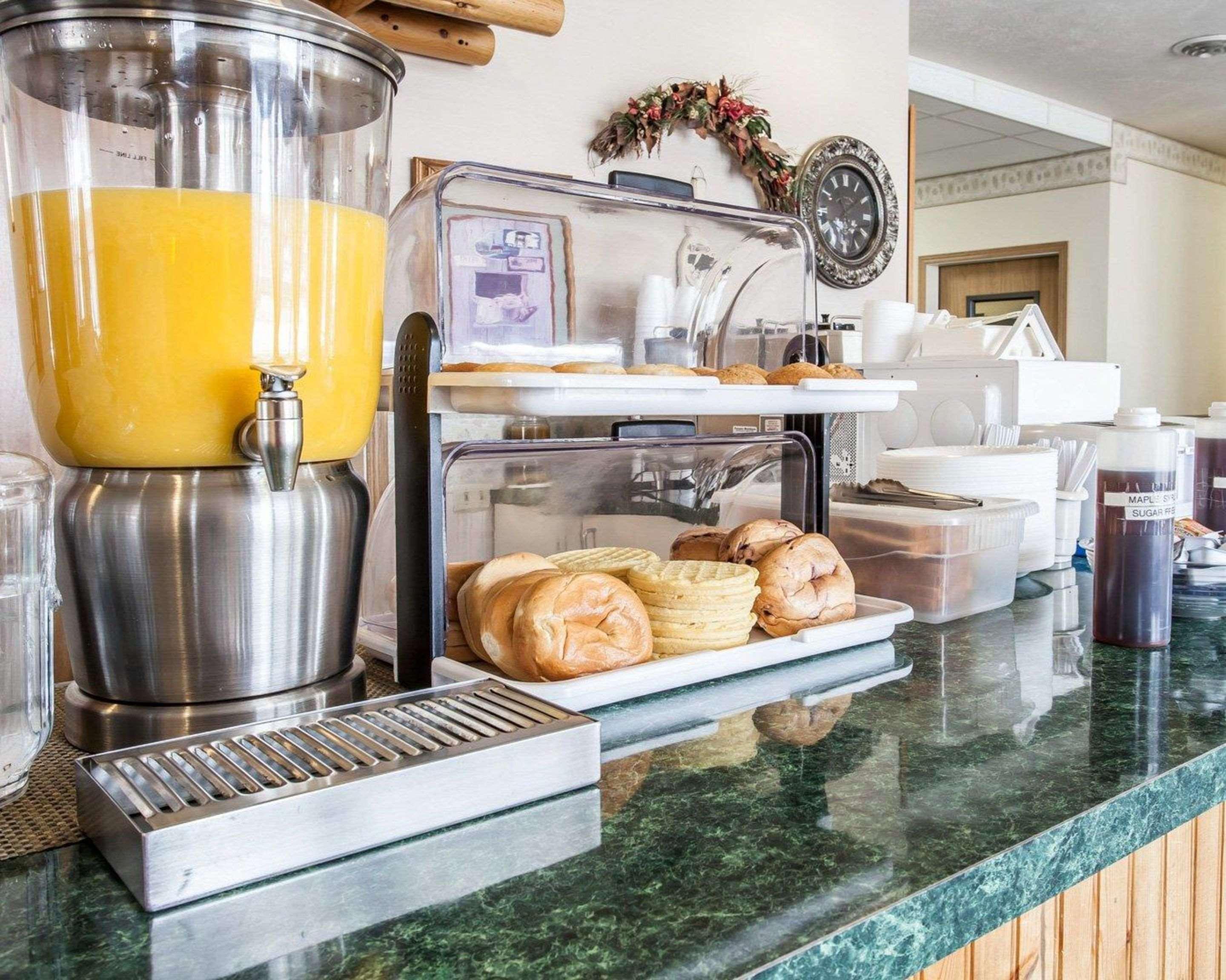 Rodeway Inn & Suites Spokane Valley Ngoại thất bức ảnh