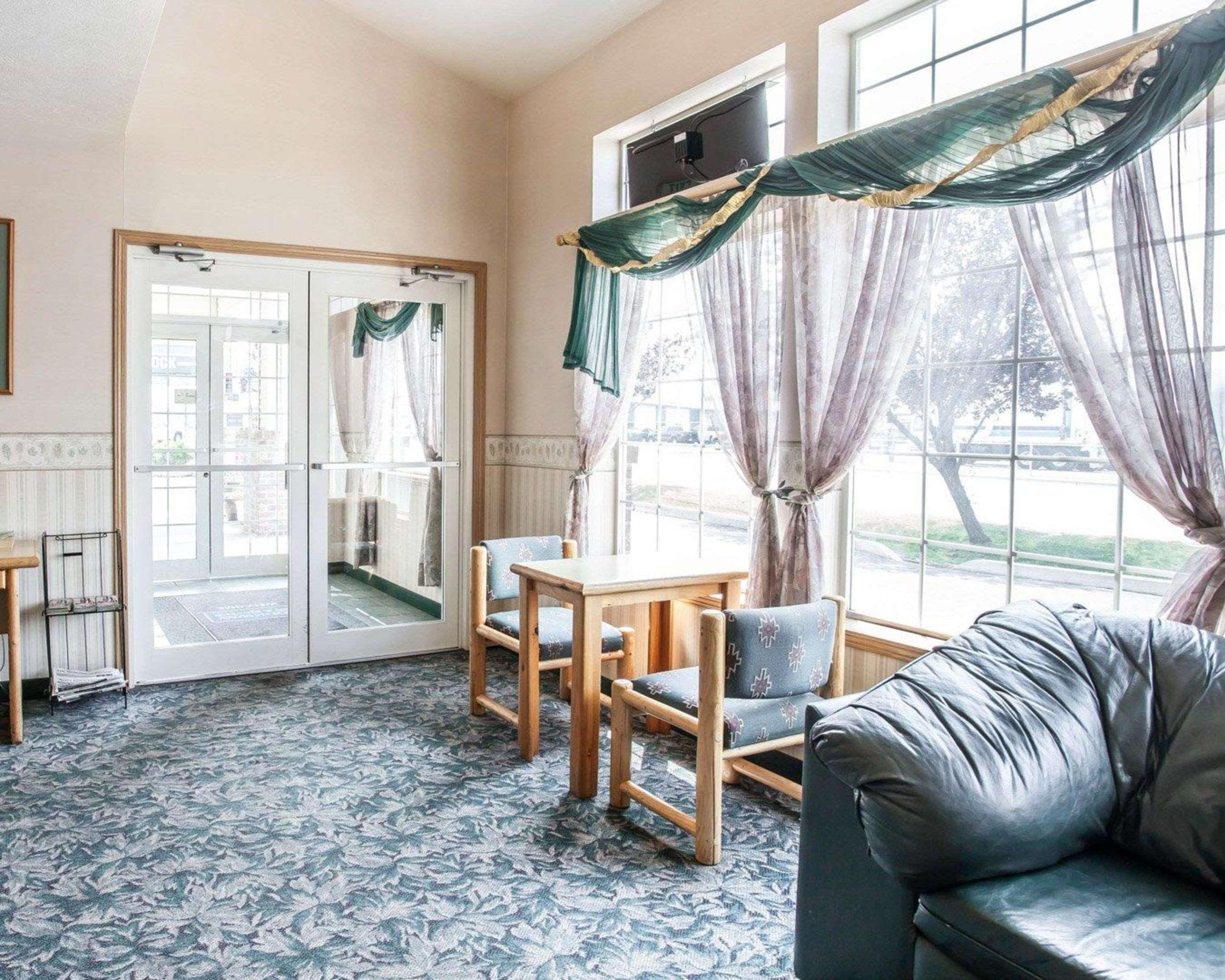 Rodeway Inn & Suites Spokane Valley Ngoại thất bức ảnh