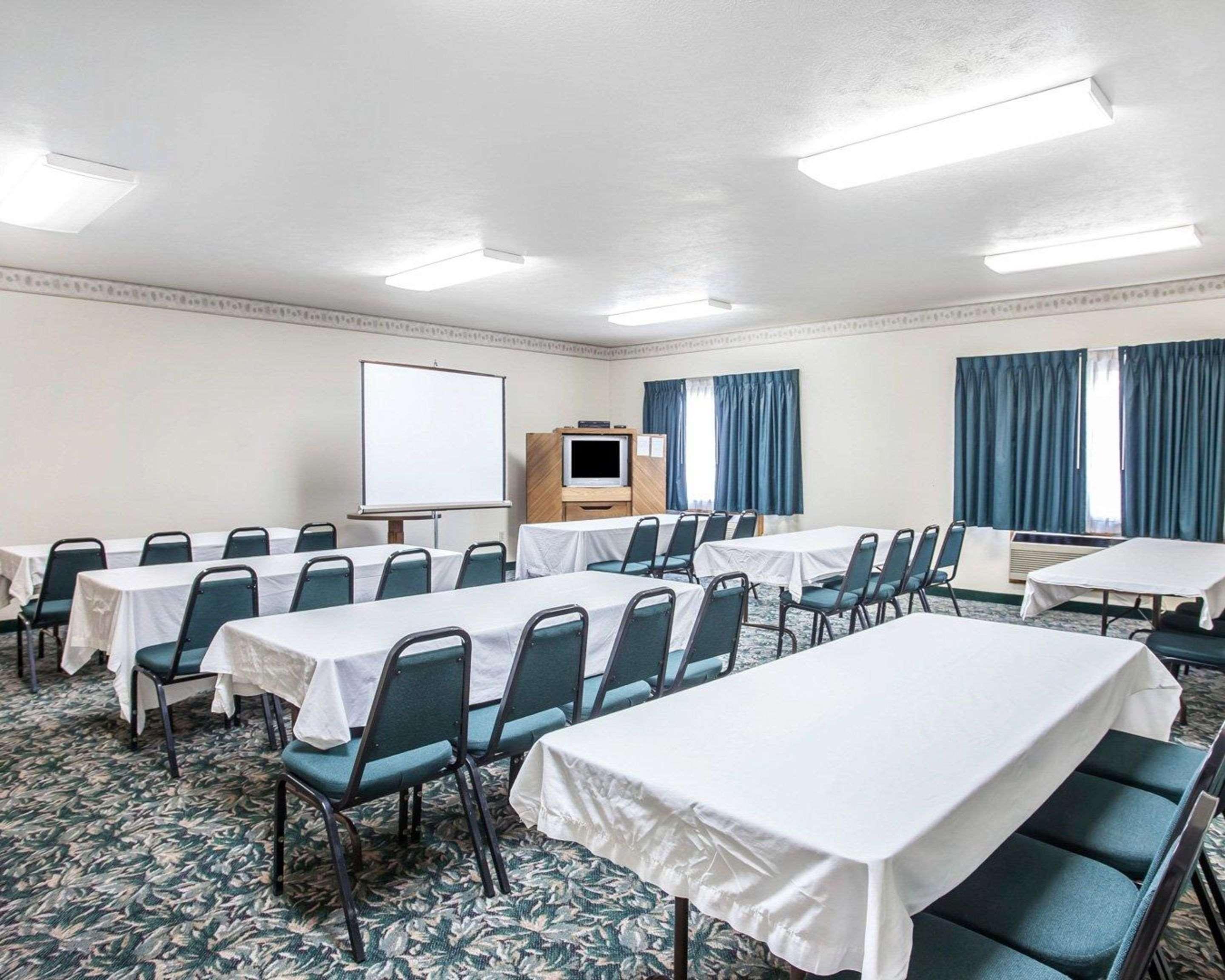 Rodeway Inn & Suites Spokane Valley Ngoại thất bức ảnh