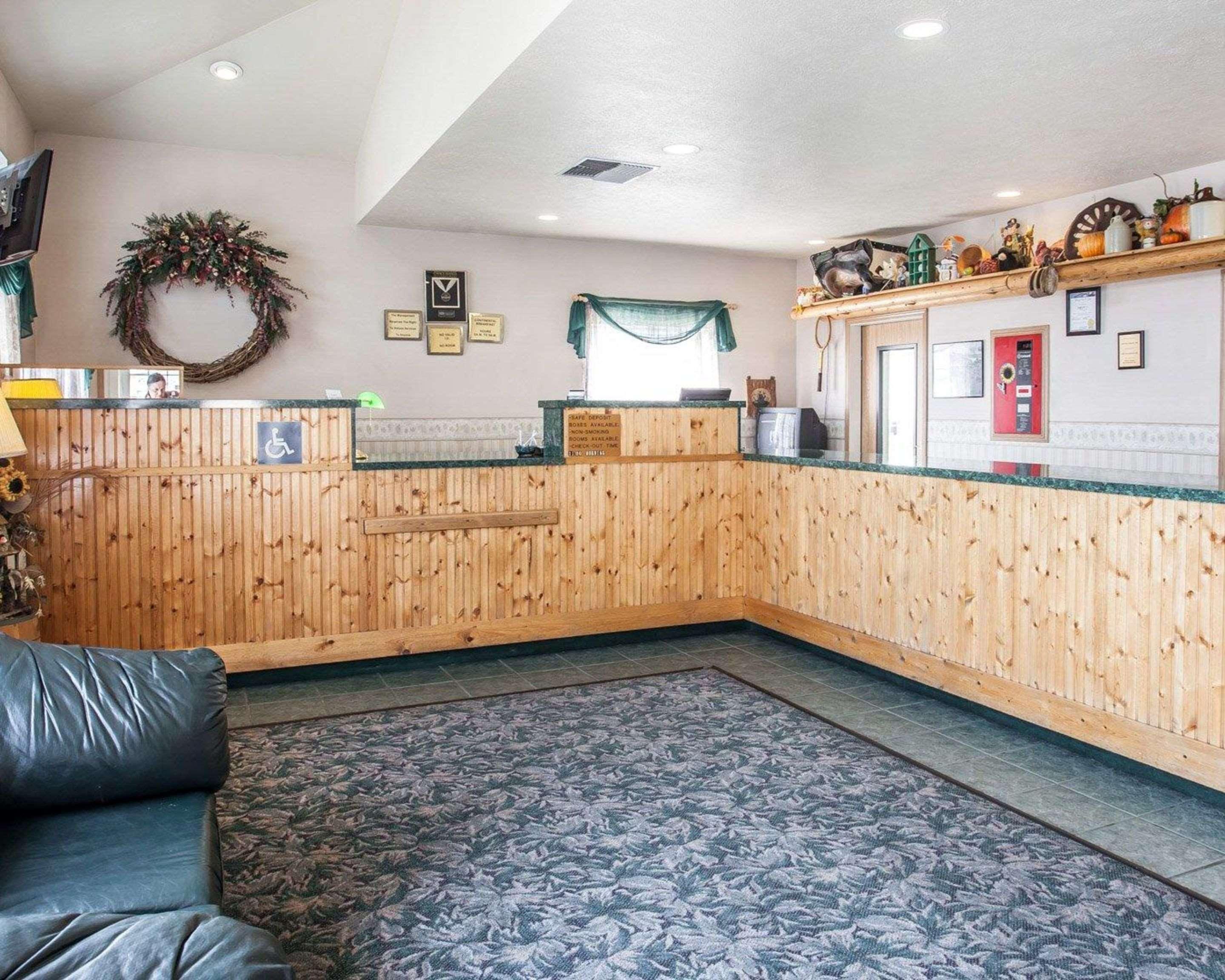 Rodeway Inn & Suites Spokane Valley Ngoại thất bức ảnh