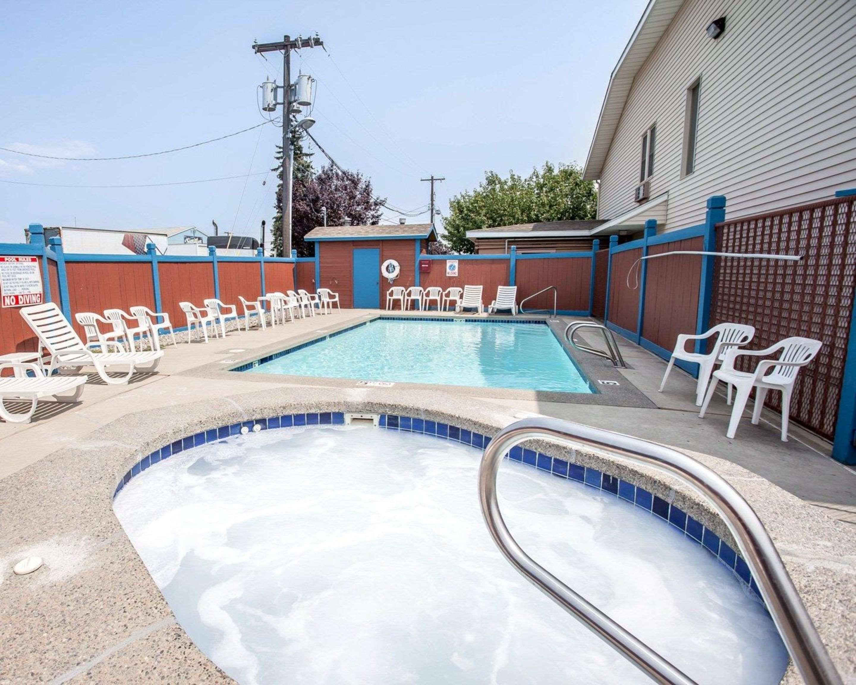 Rodeway Inn & Suites Spokane Valley Ngoại thất bức ảnh
