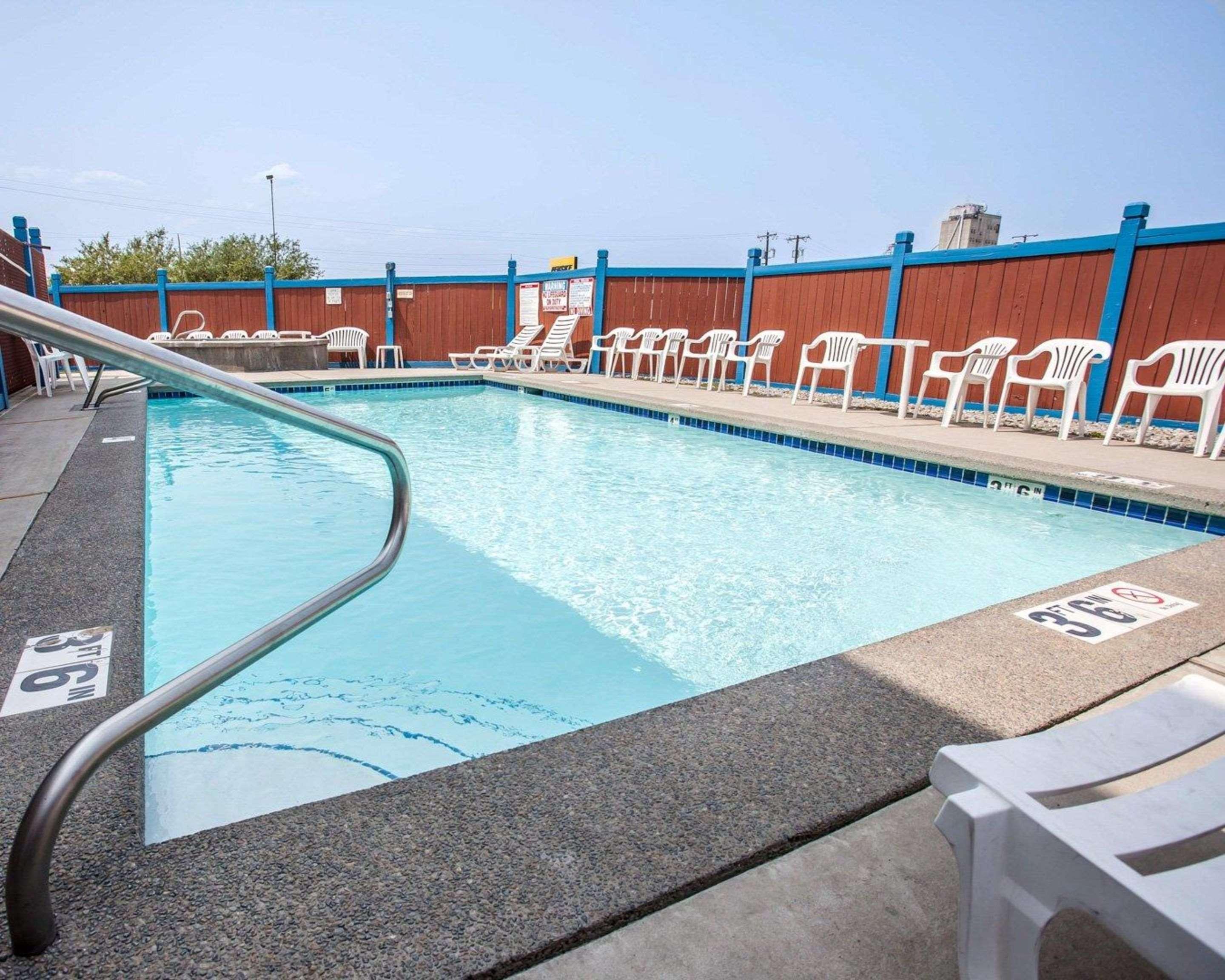 Rodeway Inn & Suites Spokane Valley Ngoại thất bức ảnh