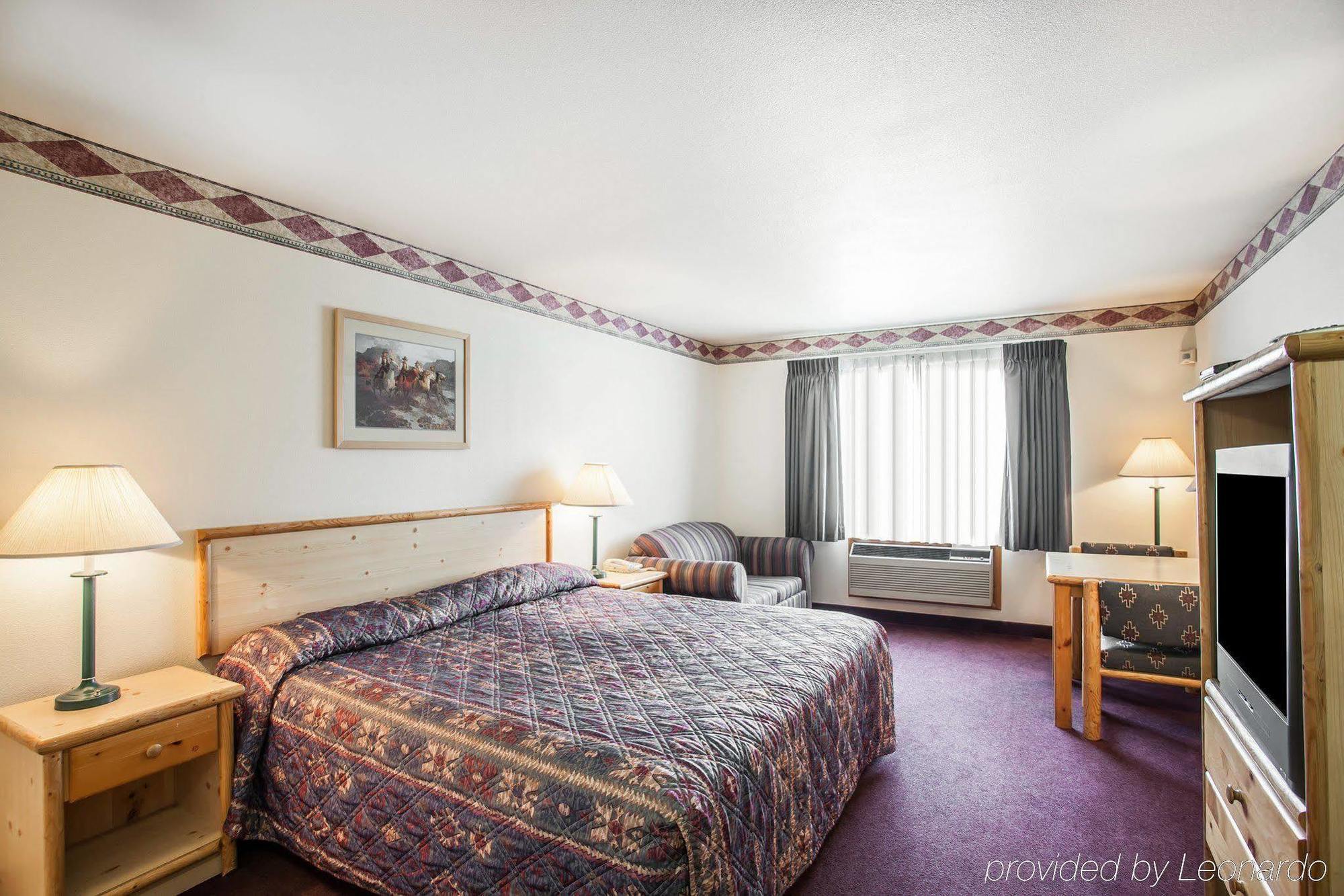 Rodeway Inn & Suites Spokane Valley Ngoại thất bức ảnh