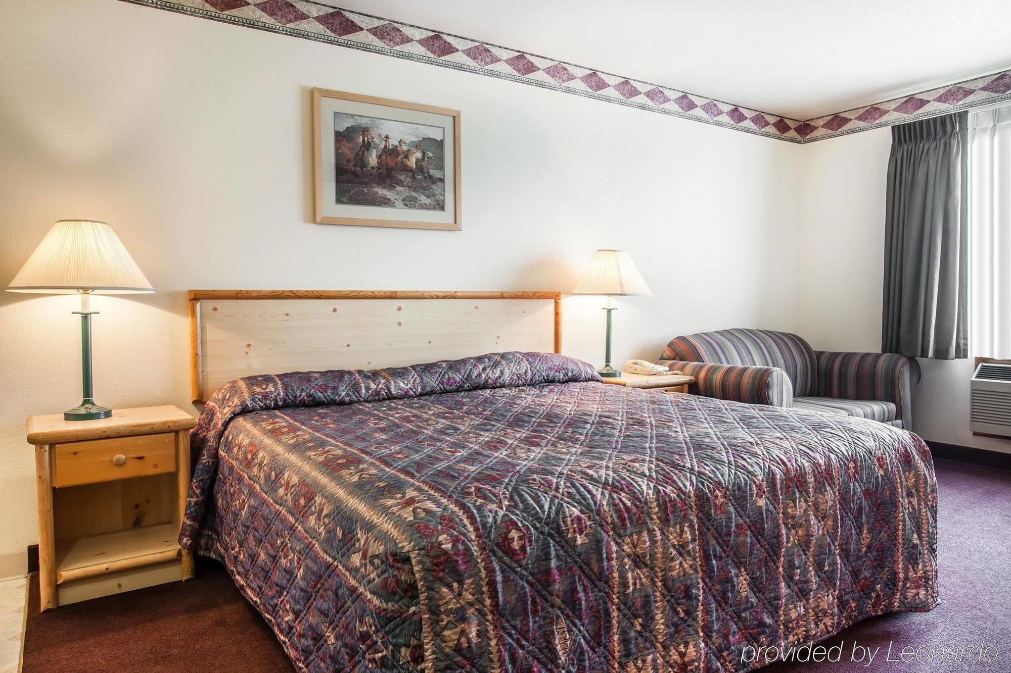 Rodeway Inn & Suites Spokane Valley Ngoại thất bức ảnh