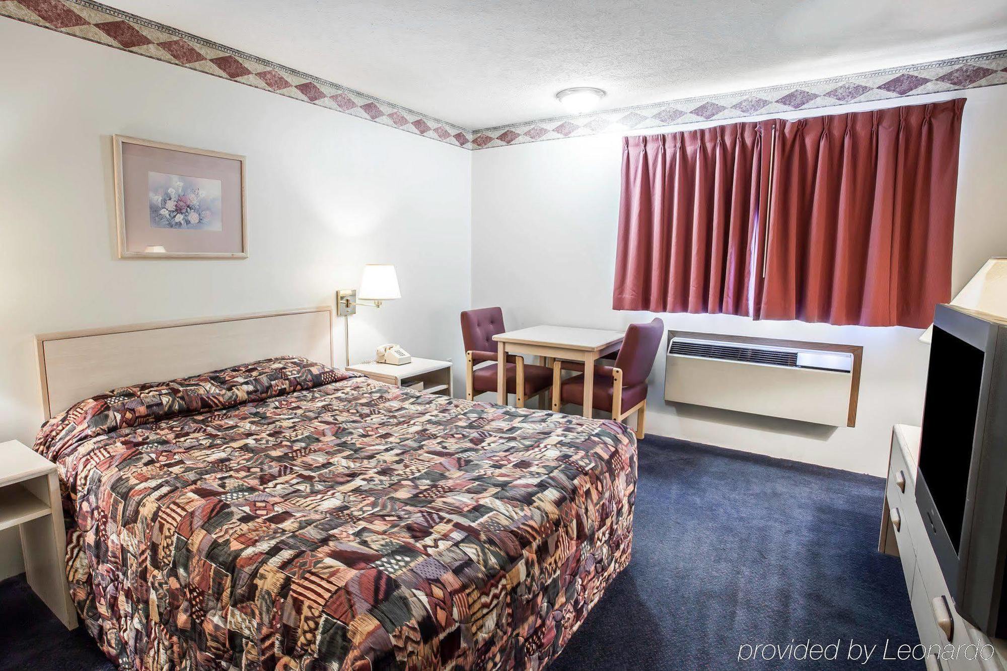 Rodeway Inn & Suites Spokane Valley Ngoại thất bức ảnh