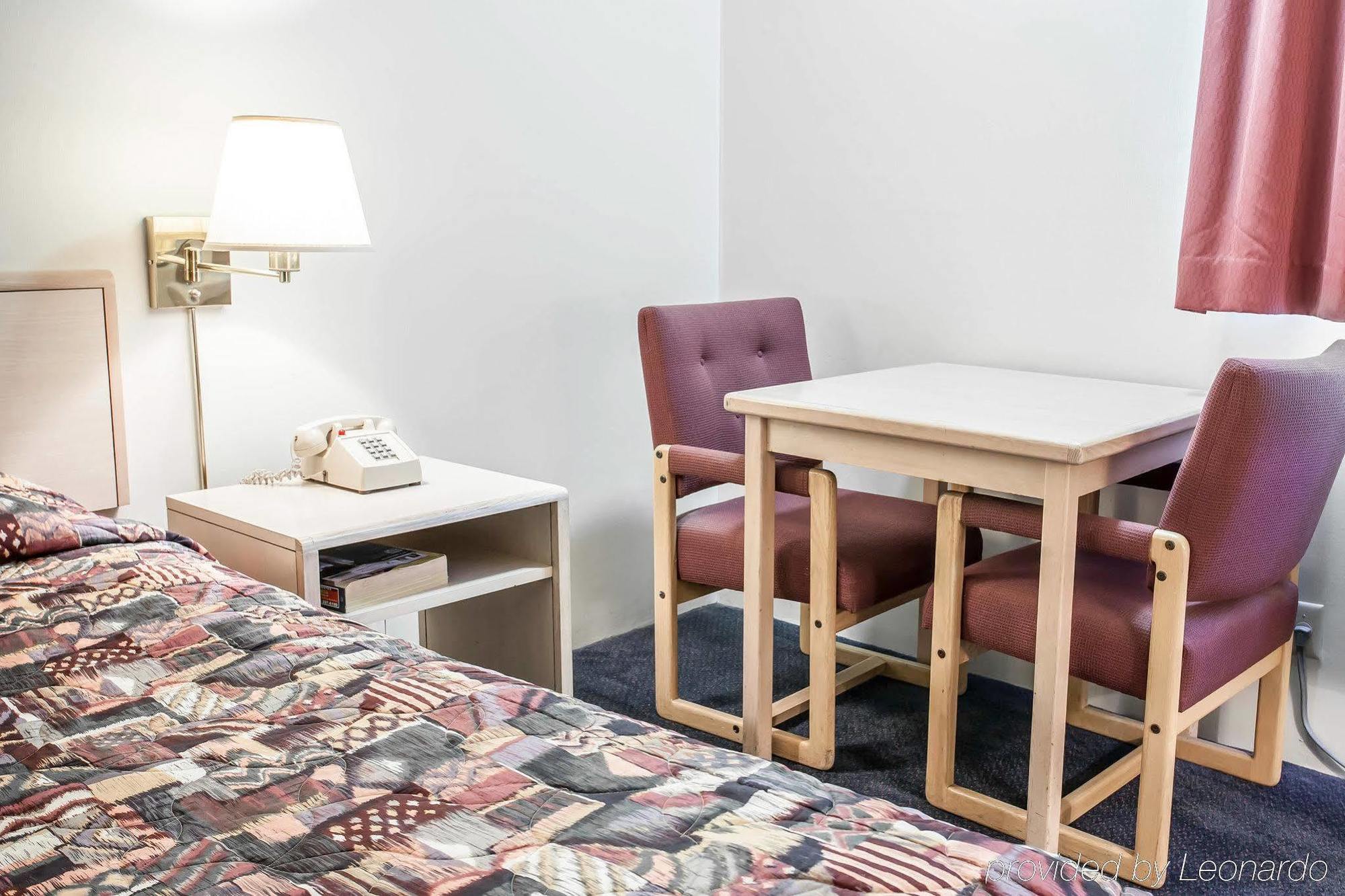 Rodeway Inn & Suites Spokane Valley Ngoại thất bức ảnh
