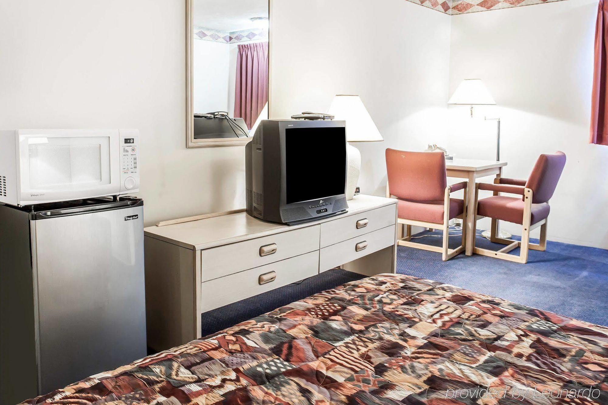 Rodeway Inn & Suites Spokane Valley Ngoại thất bức ảnh